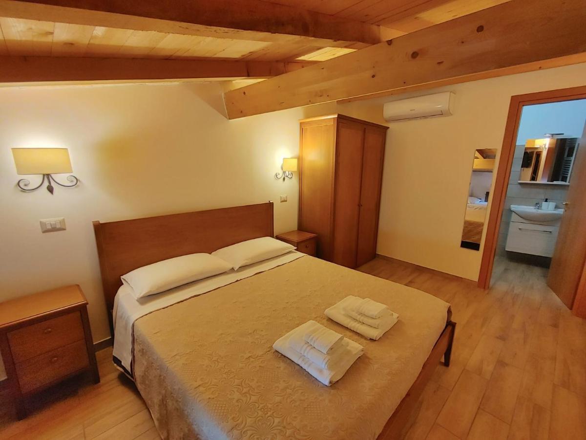 Borgo Sciugolo Bed & Breakfast Baselice Exterior photo
