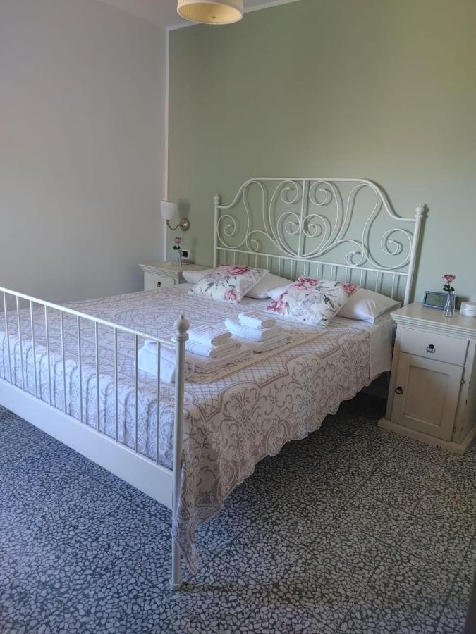 Borgo Sciugolo Bed & Breakfast Baselice Exterior photo